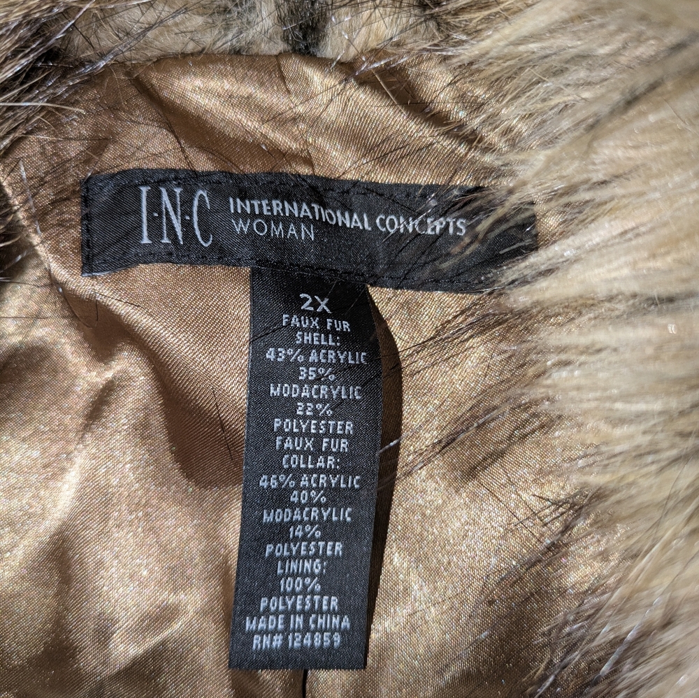 Faux Fur Leopard print Jacket. 3/4 length sleeves. INC International Concepts. - Picture 5 of 5